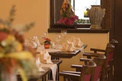 Berg-gasthof Honigbrunnen מלון 3*