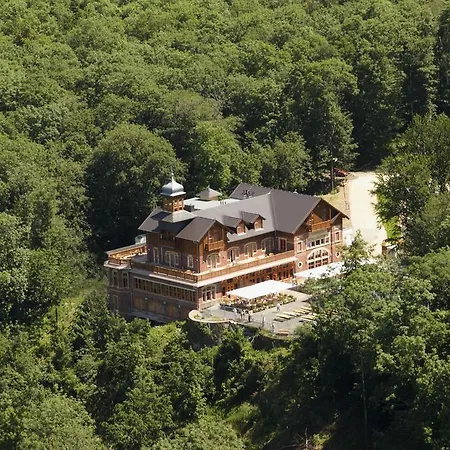 Berg-gasthof Honigbrunnen 로바우