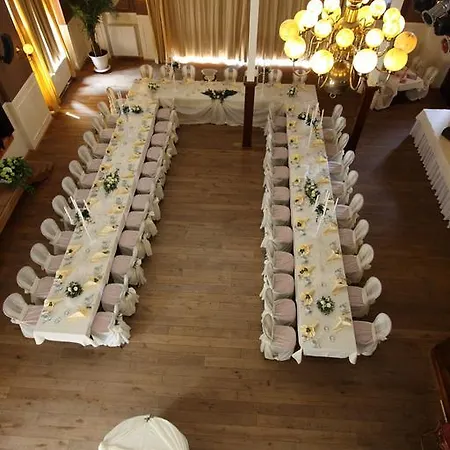 Berg-gasthof Honigbrunnen 3*