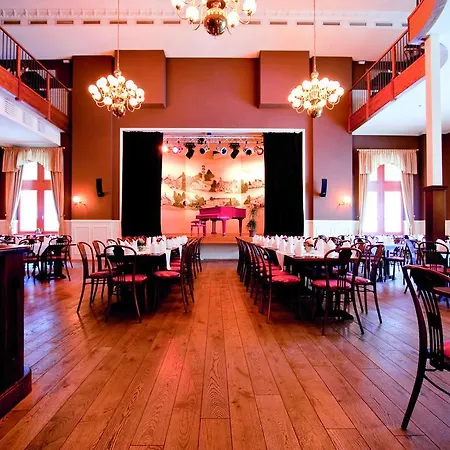 Berg-gasthof Honigbrunnen מלון Löbau