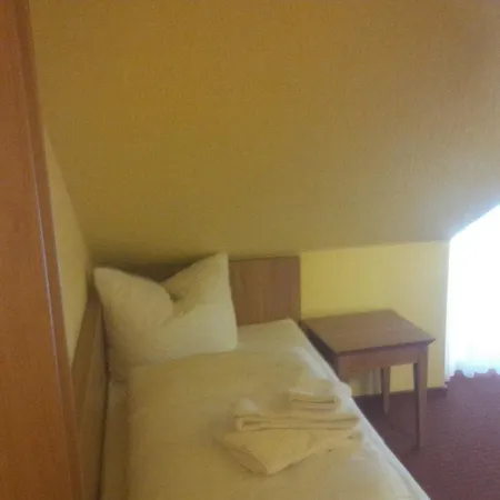 מלון Berg-gasthof Honigbrunnen Löbau